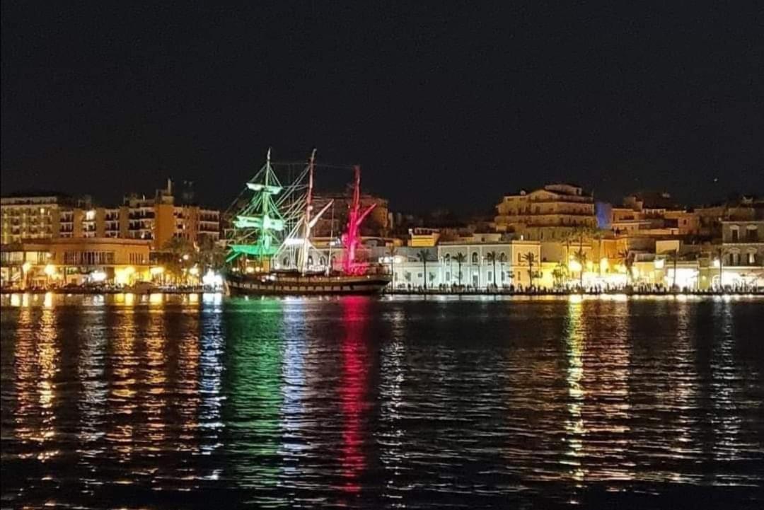 فيلا Centro Storico Mare Fuori برينديسي المظهر الخارجي الصورة