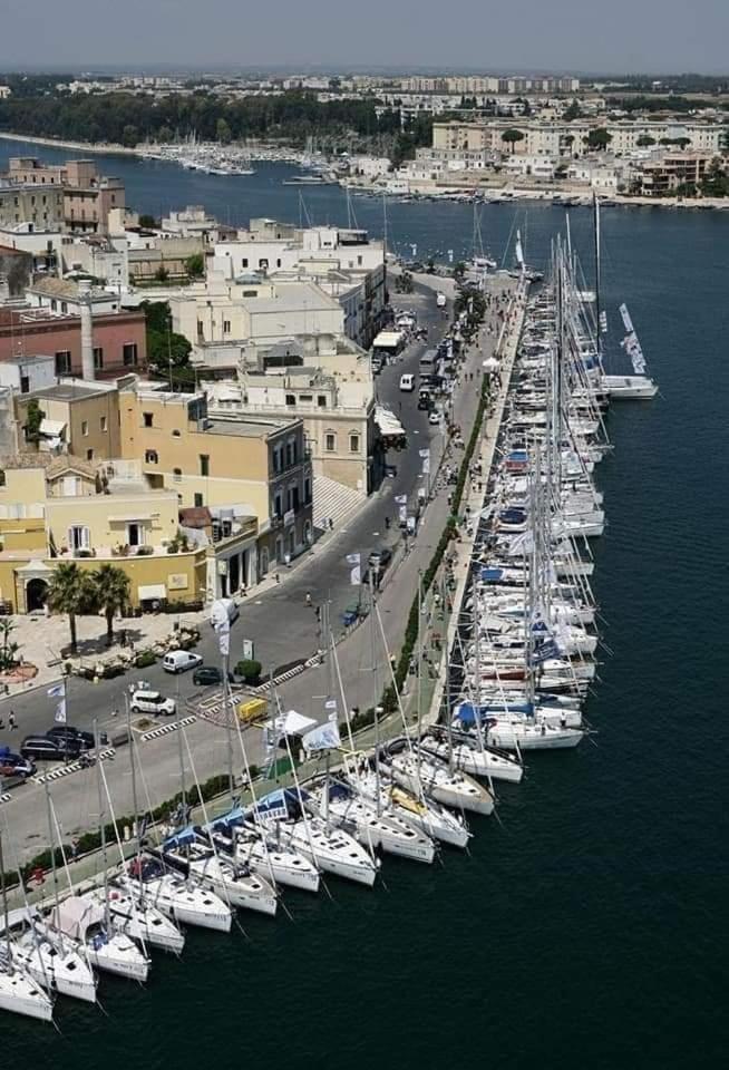 فيلا Centro Storico Mare Fuori برينديسي المظهر الخارجي الصورة